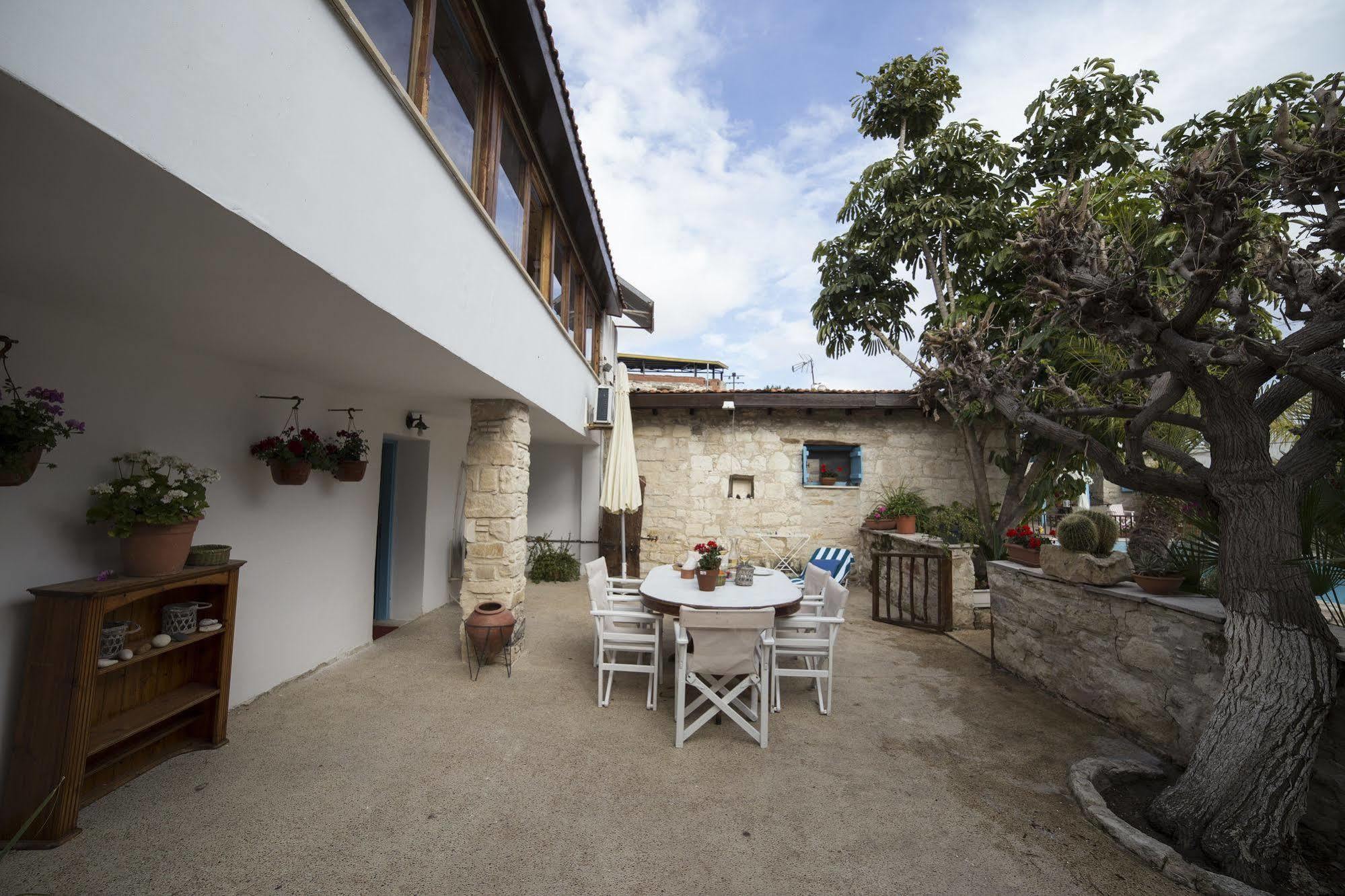 Cottage Houses Pentakomo Exterior photo